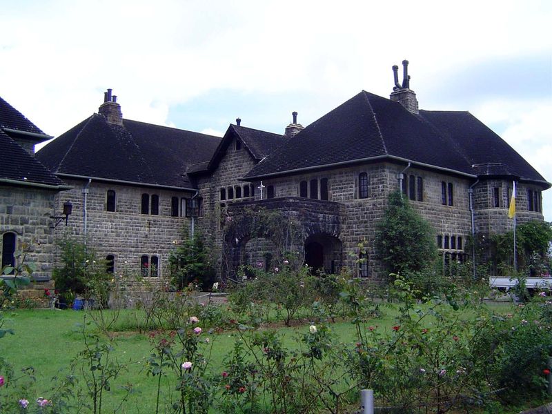 It's Adisham, built in the 1920s for Sir Thomas Villiers, who had come to Ceylon in 1887. In the mid-1890s, he managed the Dumont Coffee Com