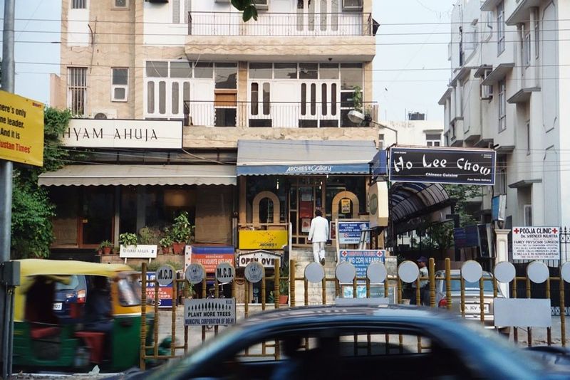 Closer in, there are many hundreds of apartment buildings for middle-class Indians.