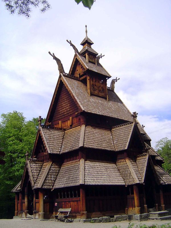 The church was moved here in 1880 and the exterior was rebuilt at that time with new materials. Only the interior has original staves.

Furt