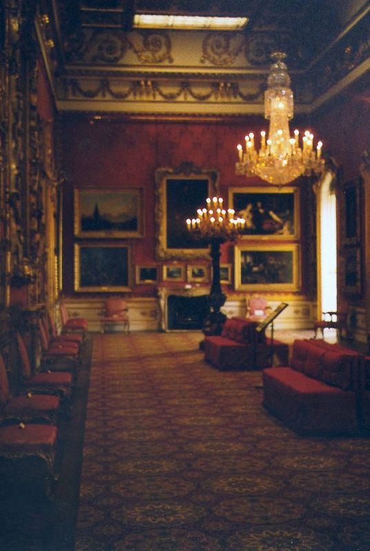 Each year on June 18th, the anniversary of the Battle of Waterloo, the duke held a commemorative banquet in this 90-foot-long hall. He had m