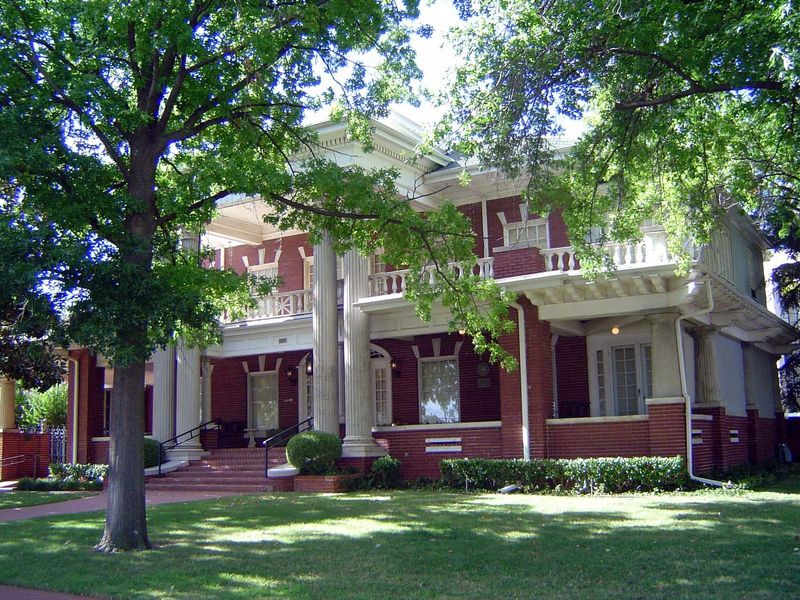 Here's the house Judge Robert Hefner built in 1917 at 201 NW 14th. It, too, is now a museum, in this case operated by the Oklahoma Heritage 