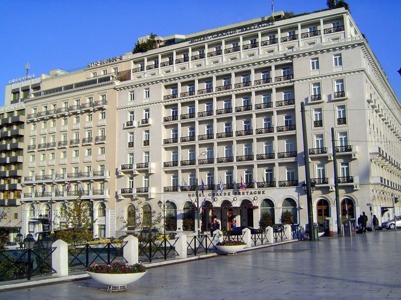 Kitty corner to the palace is the city's longstanding top-of-the-heap hotel.