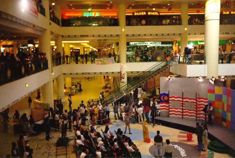 A few hundred yards from the fort and the river stands this mall, about as sharp a cultural juxtaposition as can be imagined. In the foregro