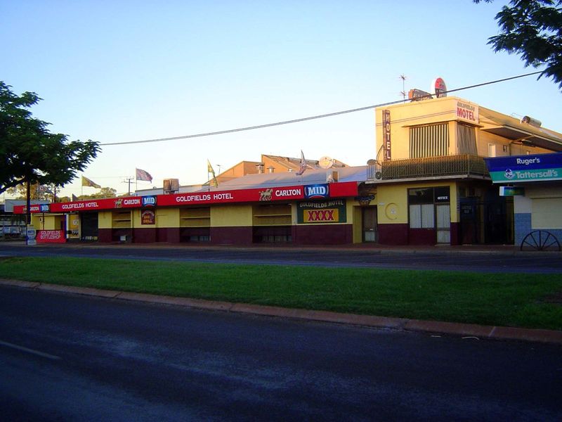 Sunrise at the Goldfields, its name a reminder that the town was established after gold was discovered by a lineman. That was in 1925, which