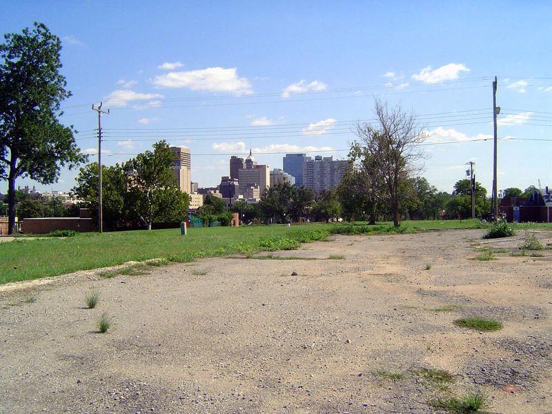 Here's the same view southeasterly from 11th Street. The general principle seems to be that district makeovers take time and involve interme