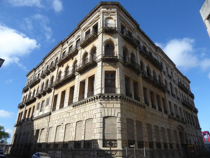 And this old hotel. What office building would have so many balconies? And if it all looks a bit naked, that's because the Grand National Ho