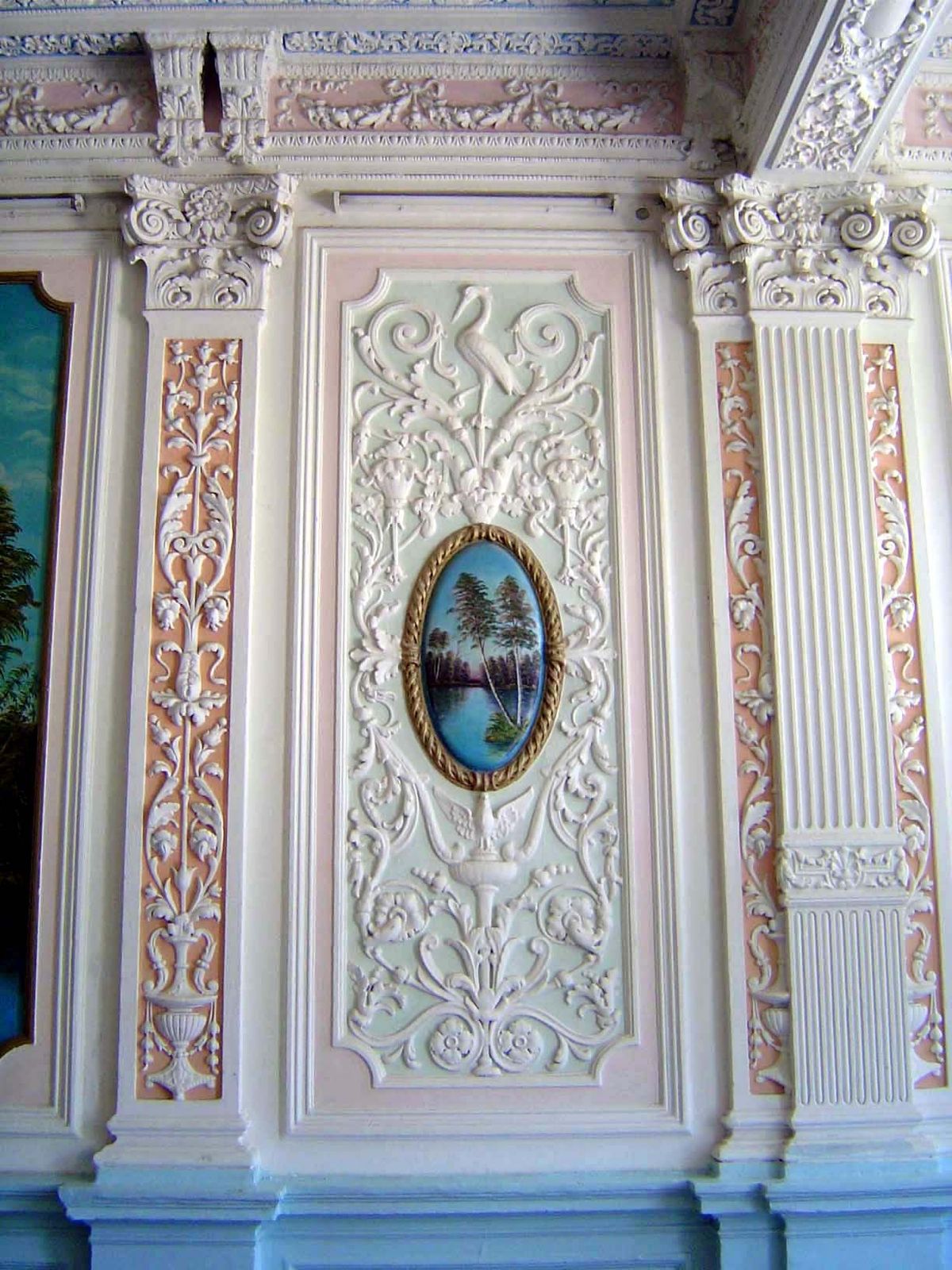 The walls are decorated with paintings of European Russia.
