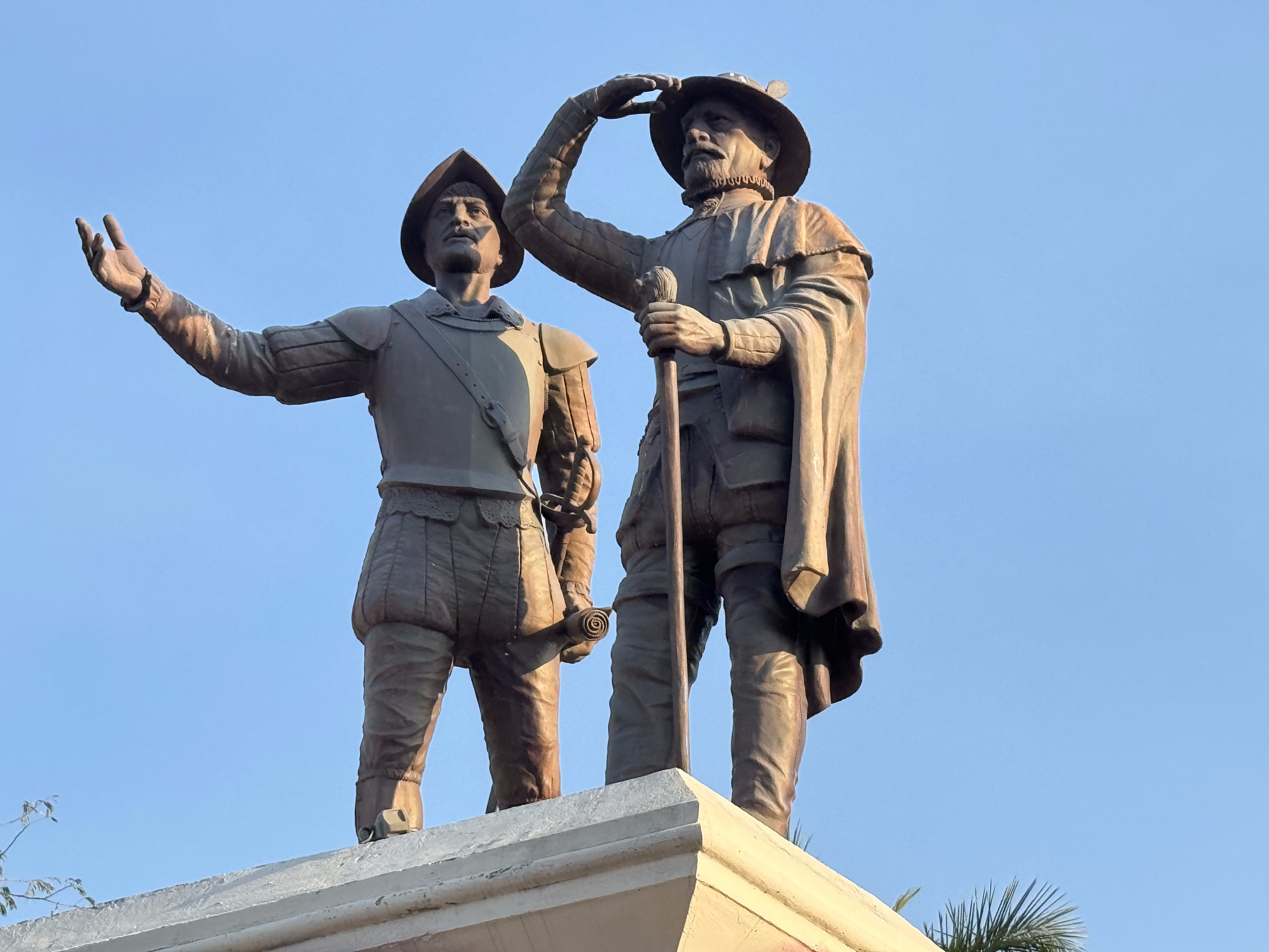 The paseo is named for the city's founders, Francisco de Montejo 1479-1553 and his son, also Francisco.  We'll see their house in a couple o