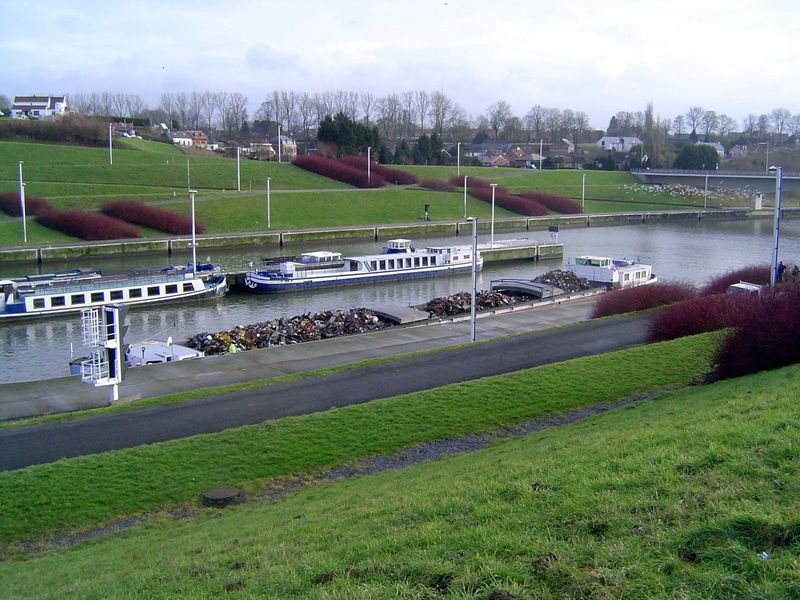 Barges approach.