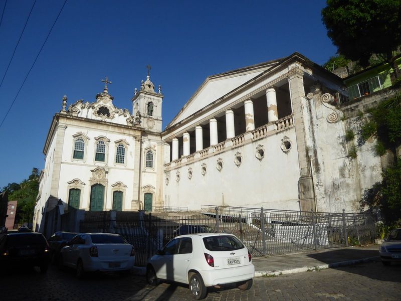 Get off at the bottom, turn right, and you bump into the church of Our Lady of Pilar, completed in 1770 and faced with stone from Portugal. 