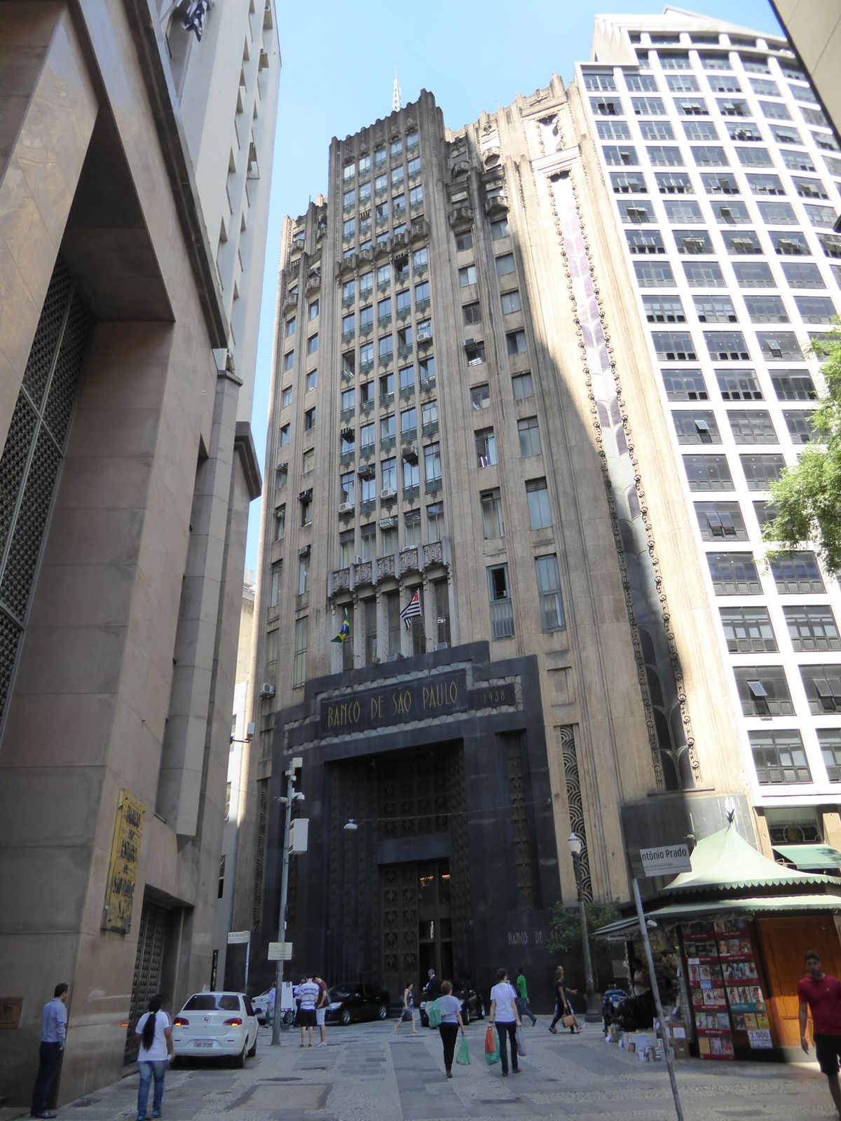 Now the home of the state secretariat of sport, the former Banco de São Paulo was completed in 1938 for owners tired of the classicism chara