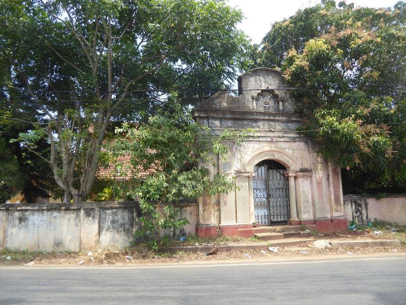 The style is formulaic Adiyapatham Road.