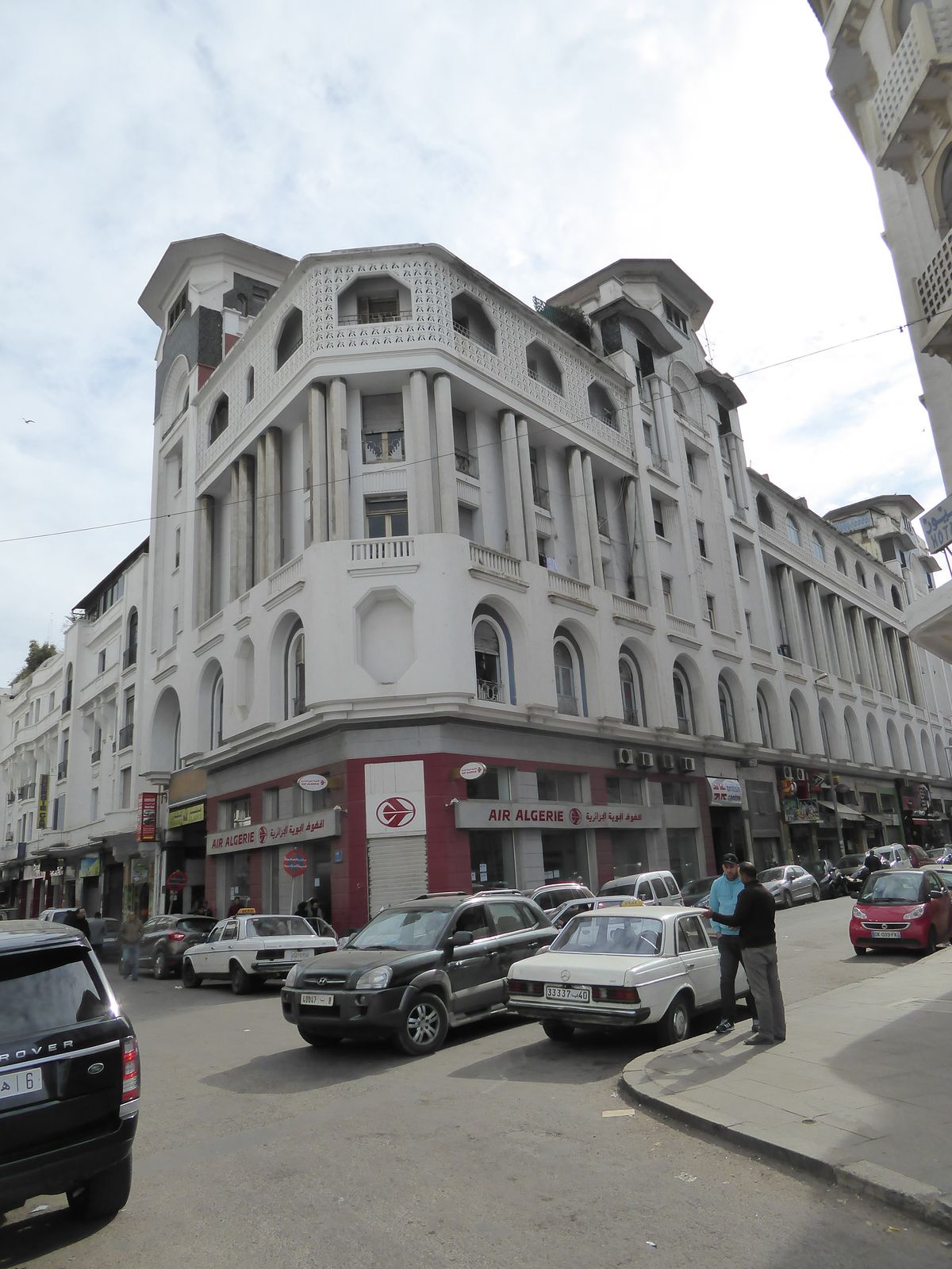 Here's the 1922 El Glaoui building, named for the pasha of Marrakech. See the yellow sign, left-center?