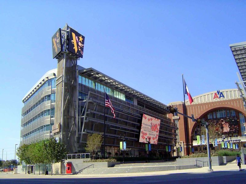 The Center is itself part of Victory. The airline paid $195 million in 1999 for naming rights.