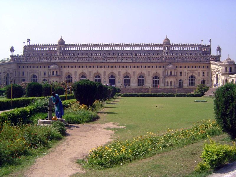 The third courtyard and the imambara proper.