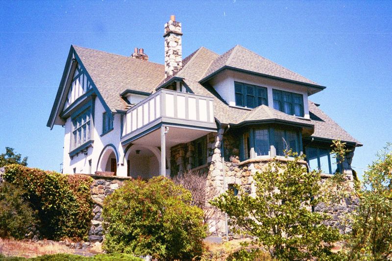 A hilltop eyrie, now cut into apartments.