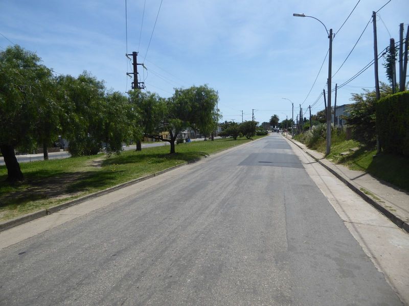And you thought that only American developers built the same thing over and over. Nope. Here's Progreso's Avenida Brasil.