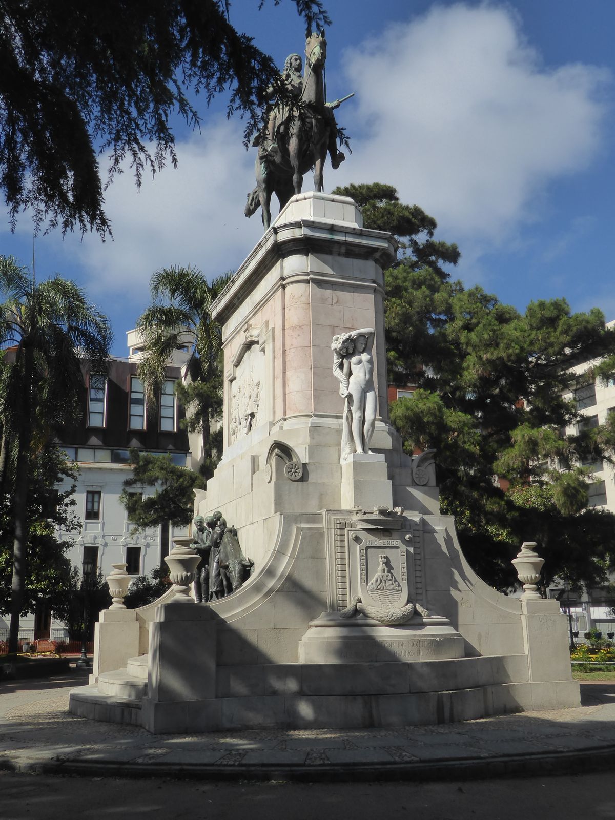 The Spanish sculptor Lorenzo Valera executed this monument to Zabala after a delay of a hundred years. The New York Times picked up the even