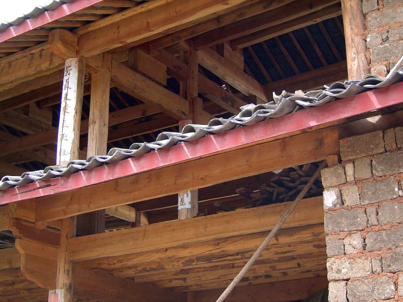 Here, an assortment of traditional materials has been employed, including stone, mortar, and local tile.
