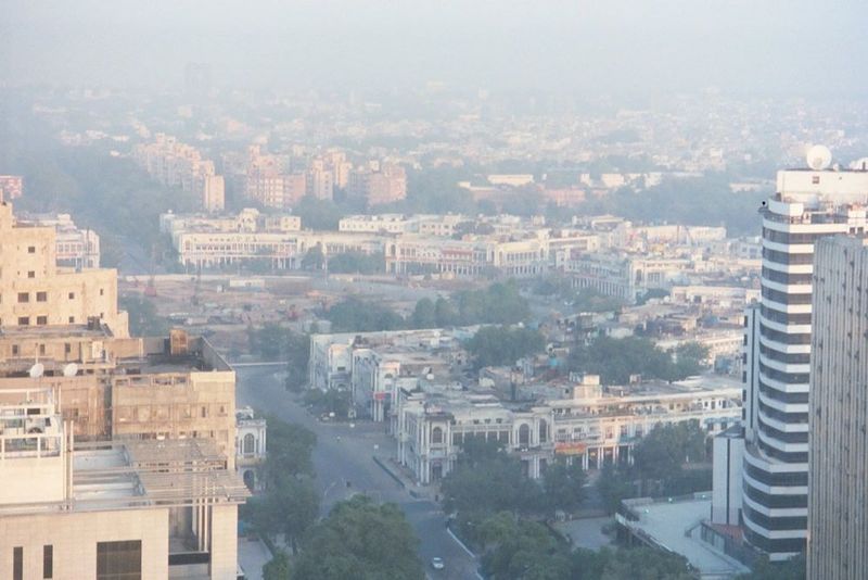 To make Connaught Place cohere, Nicholls had planned a ring of 7 blocks, with facades 177 feet long linked by archways and a continuous corn