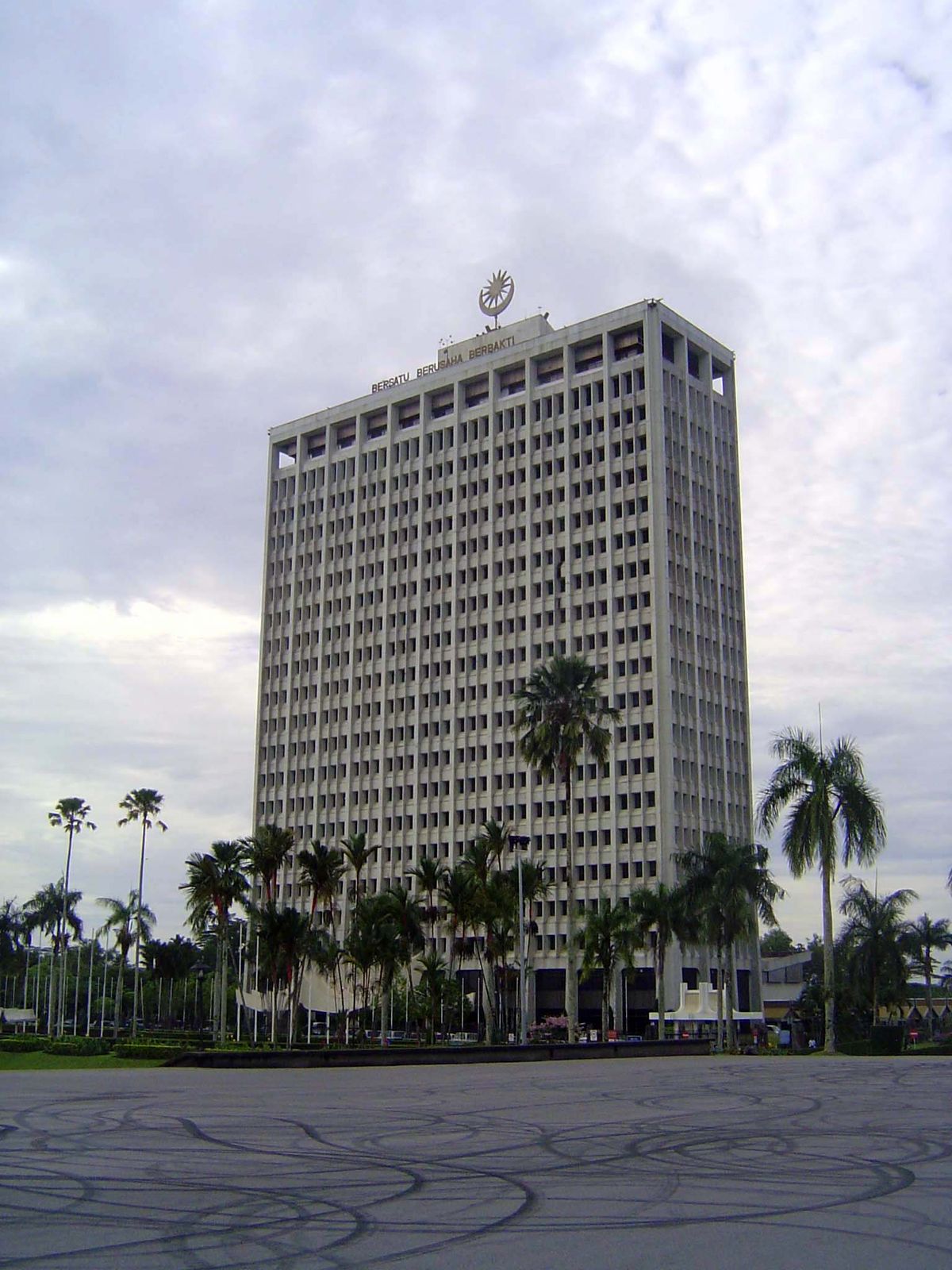 Set back farther from the river, and in the style made famous or notorious by Brasilia, the Wisma Bapa Malaysia houses various government of