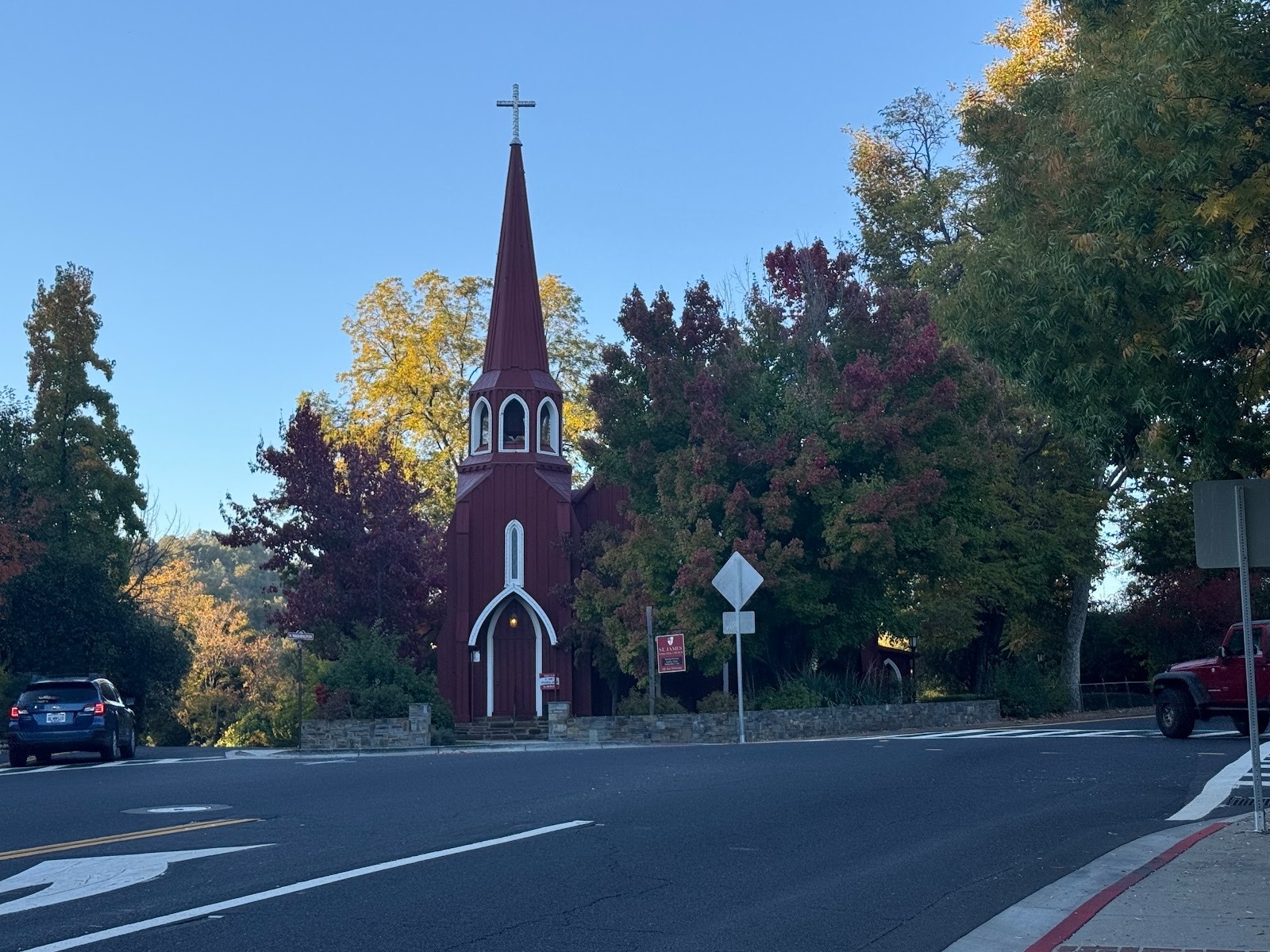 There's an Episcopal church where Washington Street splits.  Alas, churches are mostly locked tight these days.  This one was.  Do you remem