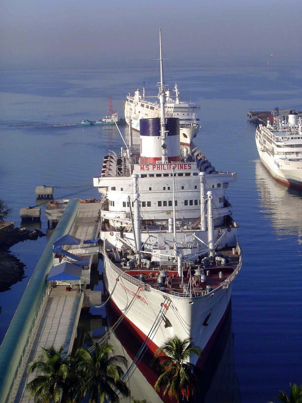 A closer view of the old Augustus. It was a very stylish ship.