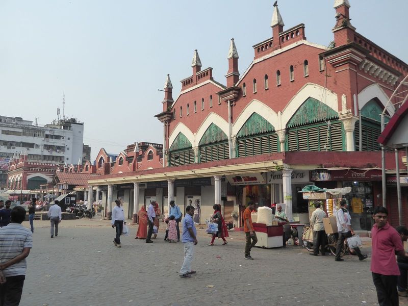 Behind the Oberoi we run into the Hogg Market. This is the original block, completed in 1874. Originally called the New Market, in 1903 it b