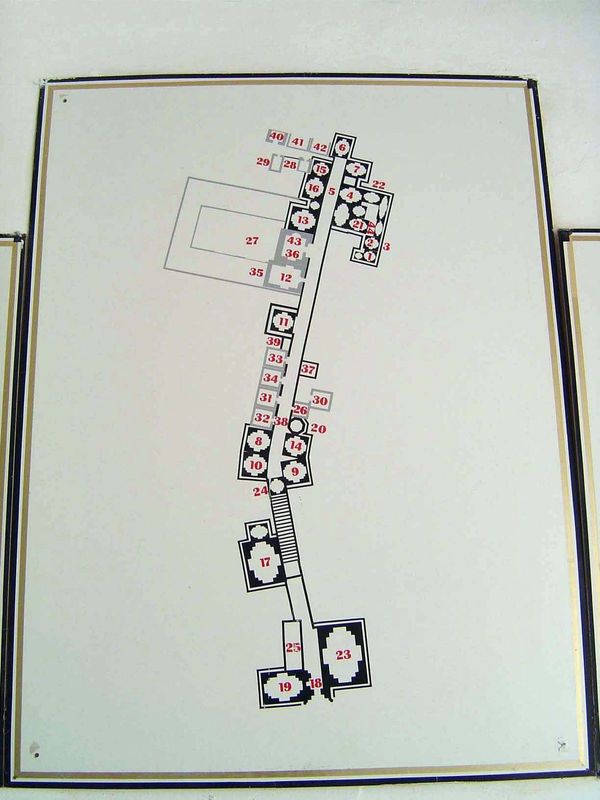 Nothing like a map. The formal entrance is at the bottom. There's a flight of stairs up to the angle where the alley turns. The large rectan