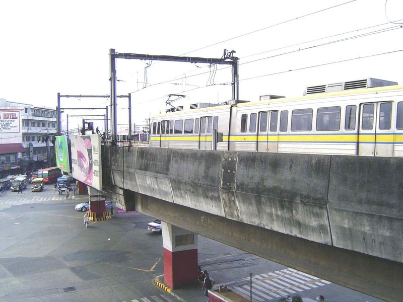 We'll head up to another such area. Metro Rail does the trick.