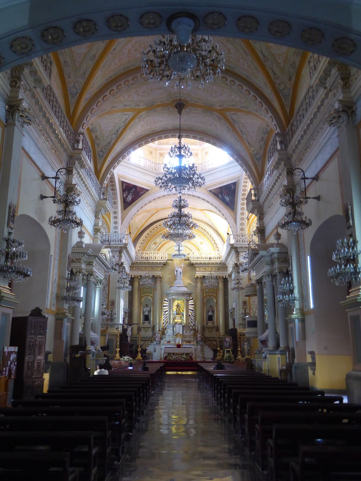 The altar is another 19th-century addition, along with the lights. Guanajuato had electricity by 1903, thanks to American investors looking