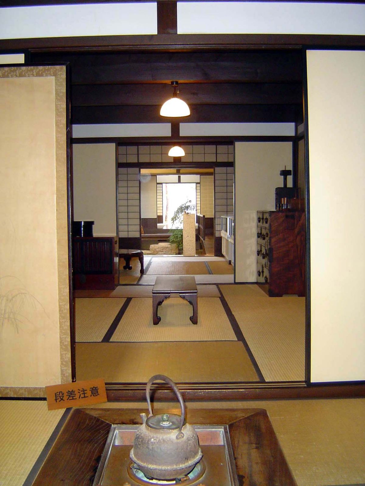 Here, however, a new house has been built in the traditional style of the urban townhouse, or machiya. It's open as a free museum.
