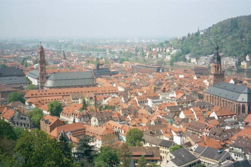The tourist magnet is the tiny historic core, a rectangle measuring less than 500 by 1,200 meters. It's all wedged on the left-bank of the N