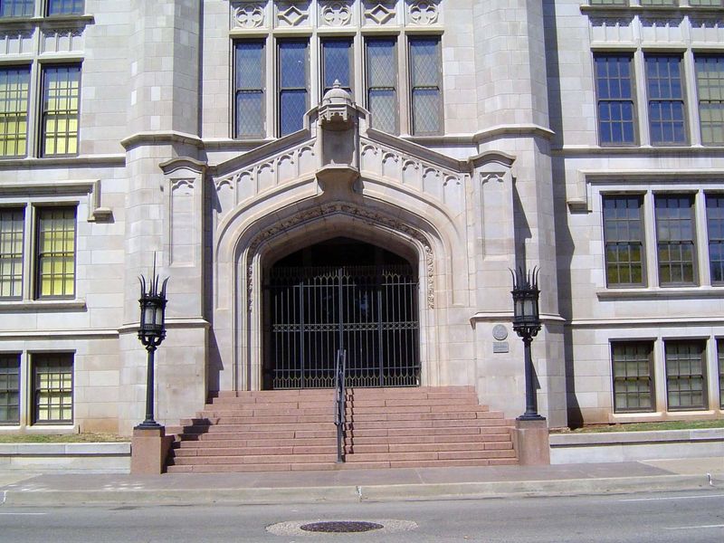 Entrance detail of what became One Bell Central. People move on, however, and in 2005 Oklahoma Farmers' Union Mutual Insurance bought the bu