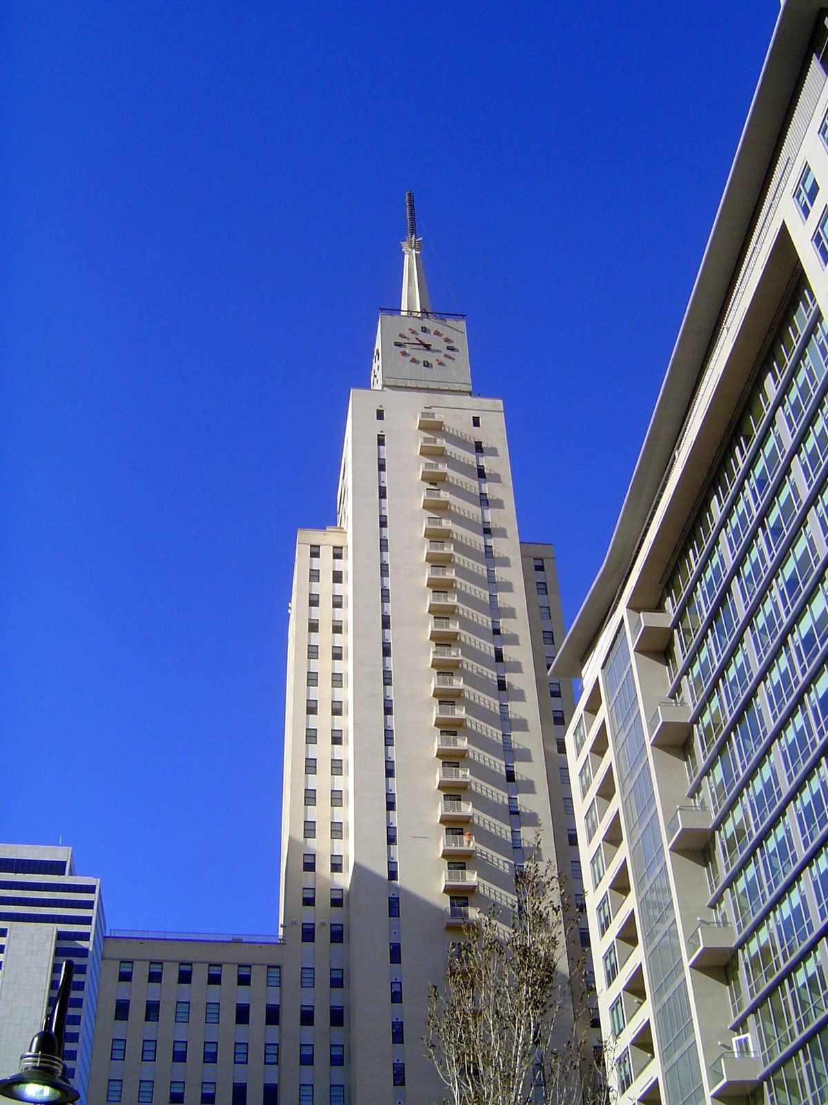 The building opened in 2009, along with a new, linked companion, here shown on the right.