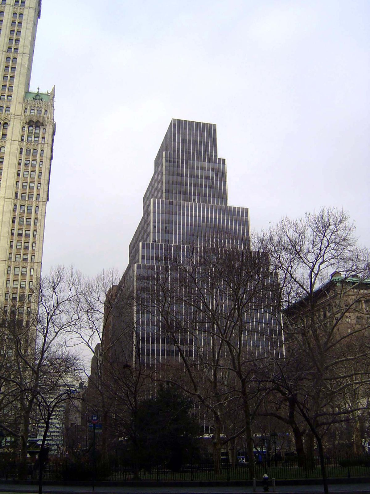To its north, a grim exercise in mimicry, like a digital copy of a great singer's voice. The building, at 250 Broadway, was designed by Emer