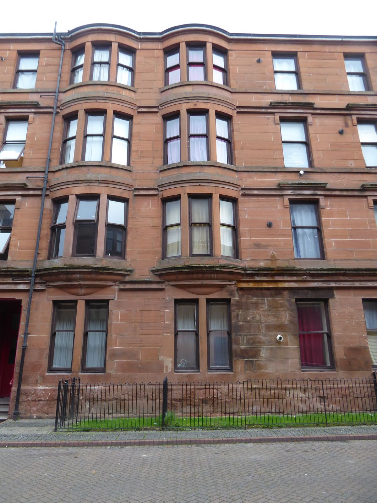 The shipyard provided housing, too, in the city's familiar red sandstone. Luath Street