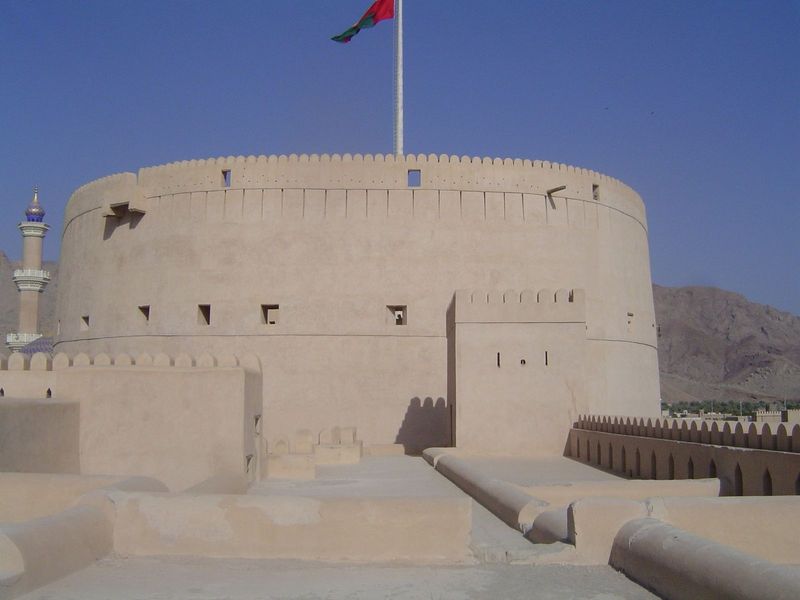 We've come to the central tower of the 17th century Husan al Aqor Fort, from which the panorama pictures were taken.