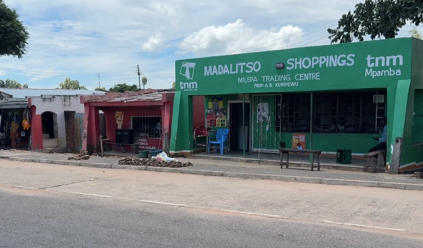 The Milepa Trading Center is at the approximate center of the Highlands, but, despite the surrounding crops, cash is very short.