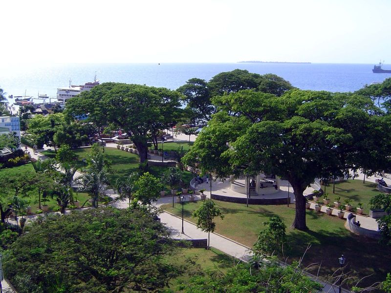 The marine view takes in a garden created in 1935 in honor of King George V. It's popularly called the Forodhani Park, from the former Custo