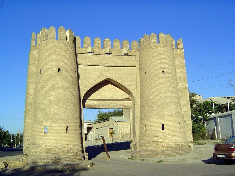 The city once had a wall; it's mostly gone now but this gate survives. It's called the Sheikh Jalal Darvoza, or Sheikh Jalal Gate. A visitor