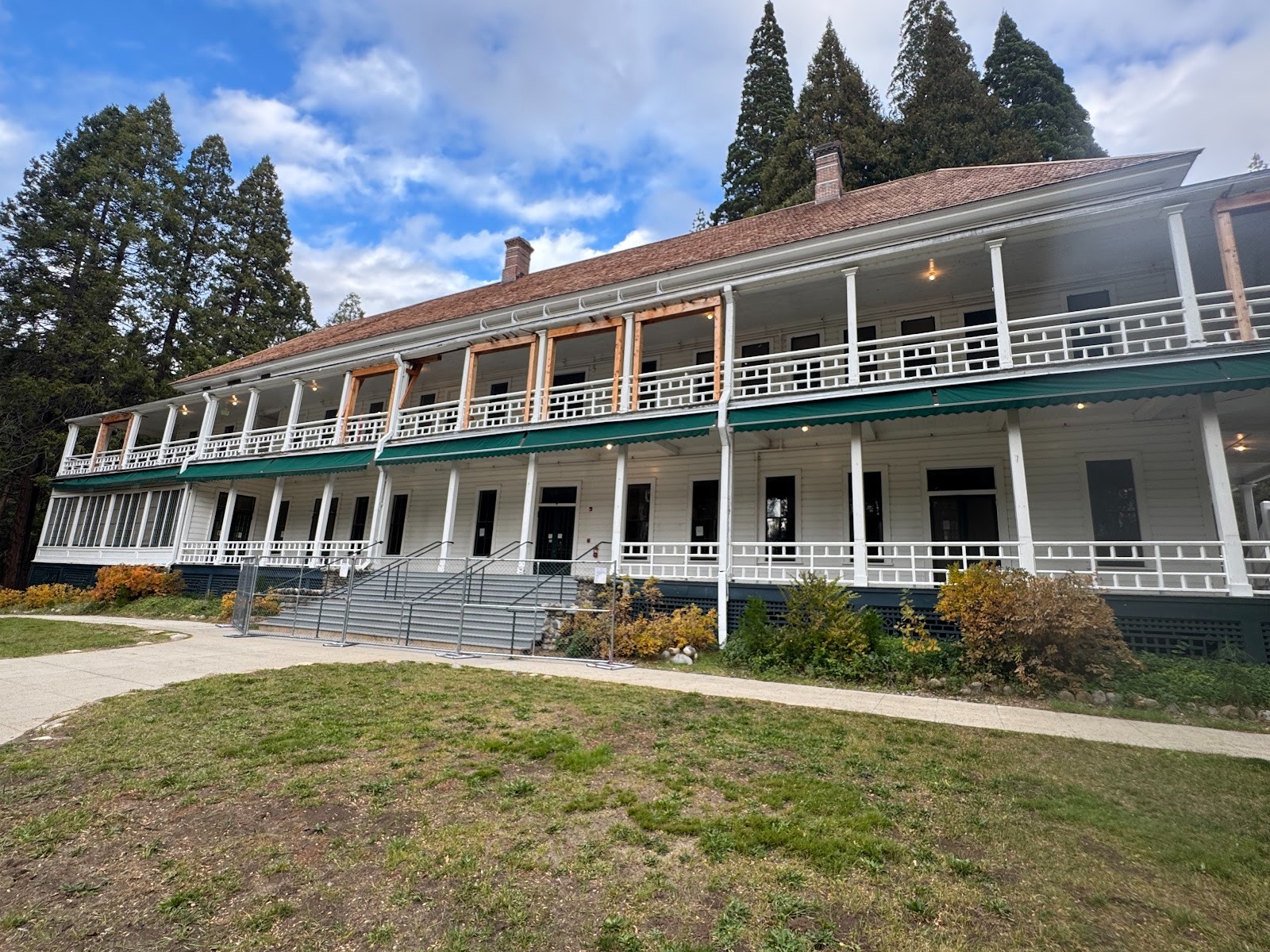 Most older buildings in this part of the world are made of fireproof materials, but wooden buildings persist. Case in point: the Wawona Hote