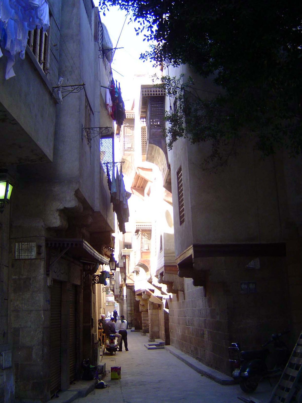 No. 339 We're heading back to the main road, but we'll stop here at Bayt al-Sihaymi, built in the 17th century as the house of Shaykh al-Tab
