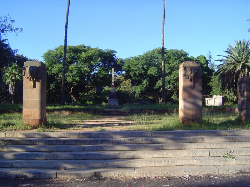 Blacks were kept out of Bulawayo for as long as possible, but settlements for them began to be built to the west of City Centre. Whites clai