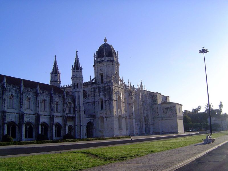 It was paid for by "pepper money," a tax on spices and jewels entering the country. Formally the Mosteiro de Santa Maria de Belém, the churc
