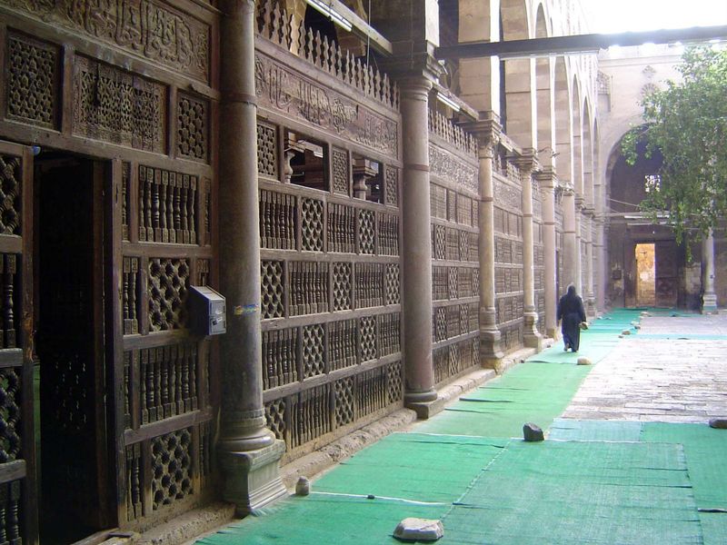 Perhaps because a street once ran through the mosque, the arcaded qibla wall is heavily screened. The arcade was rebuilt in 1900.