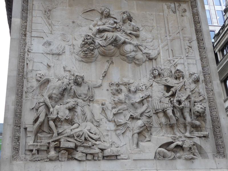 Robert Seymour in \A Survey of the Cities of London and Westminster\ 1733 describes in detail the monument in executed by the Danish sculpto