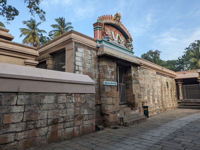 Another subsidiary temple, locked tight.