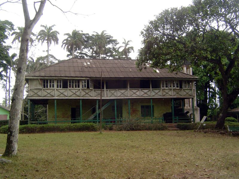 Buildings dot the grounds, including this one, perhaps the original sanatorium. It certainly sits on a prime hilltop location.