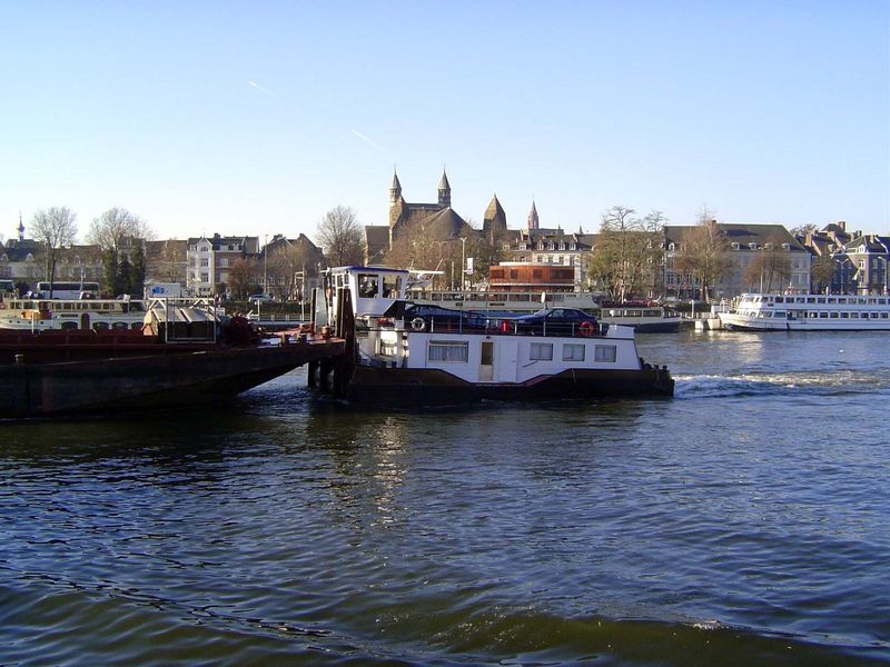We're on the other side of the Maas now.
